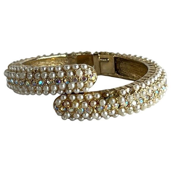 Vintage Faux Pearl And Rhinestone Hinged Bracelet Gold Tone Cuff Wrap Clamper - Picture 9 of 10